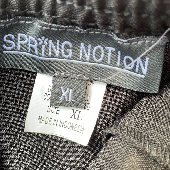 Boys Formal Tuxedo with Tail in Black Size XL - Picture 12 of 15